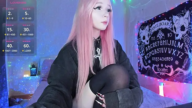 Snapshot of Misty_Shadow chatting on October 24, 9:55 pm Misty Shadow online show from October 24, 9:55 pm