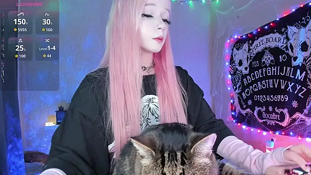 Snapshot of Misty_Shadow chatting on October 26, 10:15 pm Misty Shadow online show from October 26, 10:15 pm