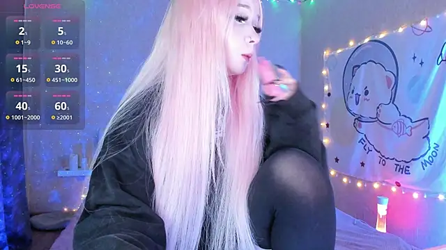 Snapshot of Misty_Shadow chatting on December 1, 11:43 pm Misty Shadow online show from December 1, 11:43 pm