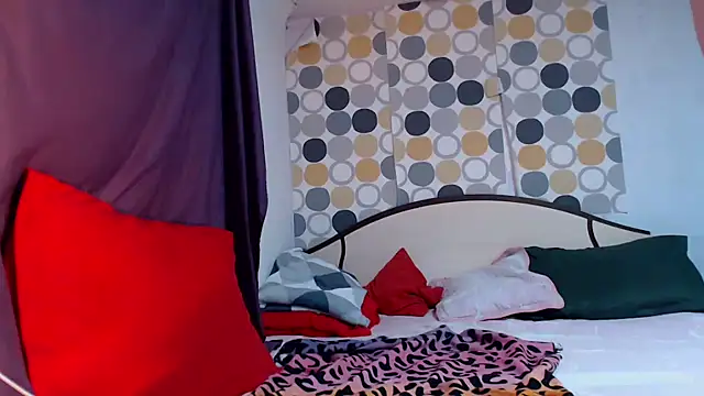 Snapshot of sexyevalove chatting on February 8, 6:06 am sexyevalove online show from February 8, 6:06 am