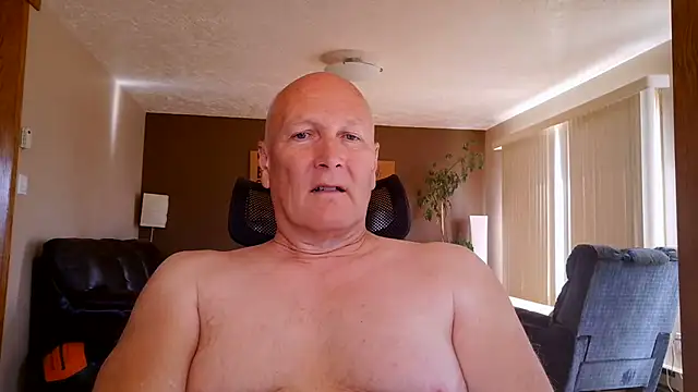 Snapshot of BasicAnt chatting on June 23, 2:48 pm BasicAnt online show from June 23, 2:48 pm
