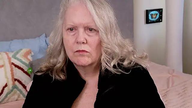 Kaitlyn Winters online show from February 20, 6:52 pm