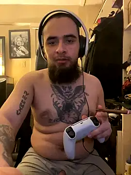 Snapshot of cnasty5621333 chatting on November 15, 12:30 am cnasty5621333 online show from November 15, 12:30 am