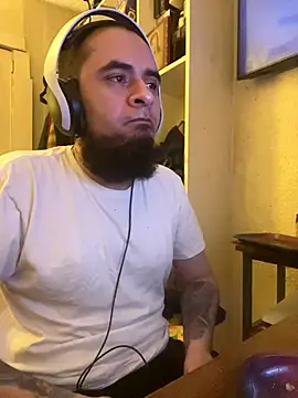 Snapshot of cnasty5621333 chatting on November 16, 1:17 pm cnasty5621333 online show from November 16, 1:17 pm