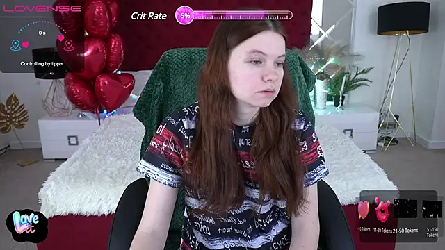 Snapshot of MaRich_Ka chatting on February 15, 8:33 am MaRich Ka online show from February 15, 8:33 am