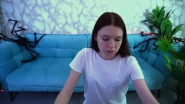 Snapshot of MaRich_Ka chatting on November 1, 7:10 am MaRich Ka online show from November 1, 7:10 am