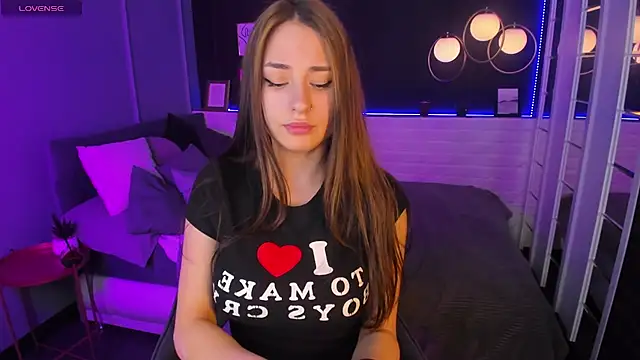 Snapshot of MilanaSugar chatting on February 12, 12:55 pm MilanaSugar online show from February 12, 12:55 pm