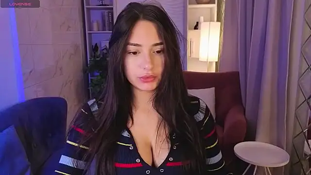 Snapshot of MilanaSugar chatting on November 20, 2:17 pm MilanaSugar online show from November 20, 2:17 pm