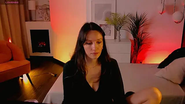 Snapshot of AgnesGoddess chatting on October 1, 7:47 am AgnesGoddess online show from October 1, 7:47 am