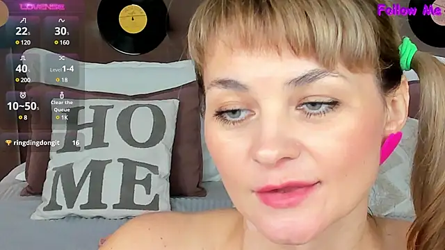 annasimonsj online show from March 12, 4:08 am