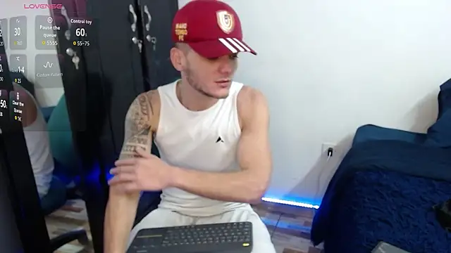 Snapshot of ramseesh chatting on December 23, 4:54 am ramseesh online show from December 23, 4:54 am