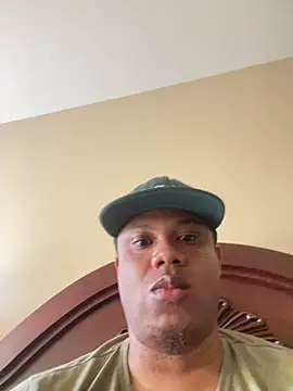 Iced cloudz online show from April 10, 6:01 pm