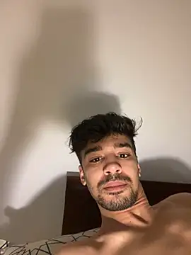 Snapshot of Hermanooooooo chatting on February 4, 3:11 am Hermanooooooo online show from February 4, 3:11 am