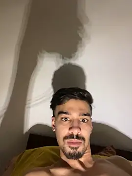 Snapshot of Hermanooooooo chatting on March 22, 5:28 am Hermanooooooo online show from March 22, 5:28 am