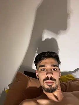 Snapshot of Hermanooooooo chatting on March 23, 5:43 am Hermanooooooo online show from March 23, 5:43 am