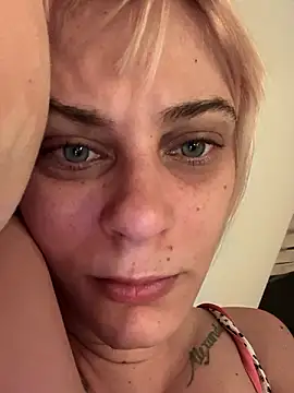 MarikaWild93 online show from December 2, 10:23 pm