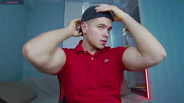 Snapshot of Arilas_ chatting on February 14, 10:28 am Arilas  online show from February 14, 10:28 am