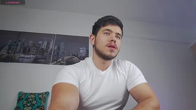 Snapshot of Arilas_ chatting on November 21, 7:29 am Arilas online show from November 21, 7:29 am