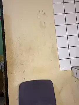 Snapshot of vannycov chatting on September 21, 10:06 am vannycov online show from September 21, 10:06 am