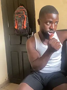 Snapshot of vannycov chatting on November 24, 8:36 am vannycov online show from November 24, 8:36 am