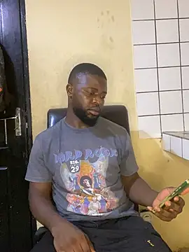 Snapshot of vannycov chatting on December 3, 9:35 pm vannycov online show from December 3, 9:35 pm