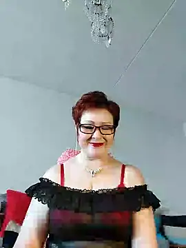 Snapshot of Fire_Night chatting on December 8, 8:20 am Fire Night online show from December 8, 8:20 am