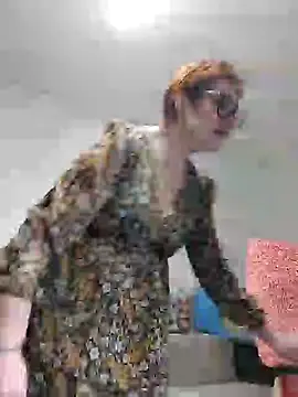 Snapshot of Fire_Night chatting on February 14, 1:51 pm Fire Night online show from February 14, 1:51 pm