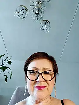 Snapshot of Fire_Night chatting on November 4, 7:40 am Fire Night online show from November 4, 7:40 am