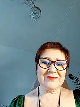 Snapshot of Fire_Night chatting on November 9, 6:44 am Fire Night online show from November 9, 6:44 am