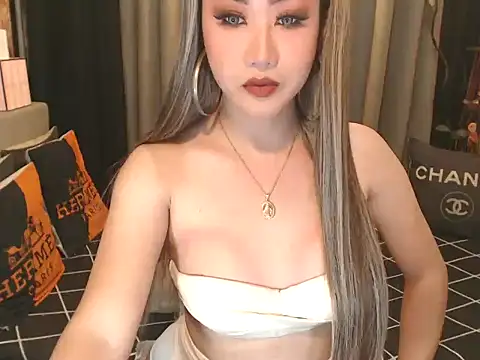 JustForCassie online show from May 24, 3:22 am