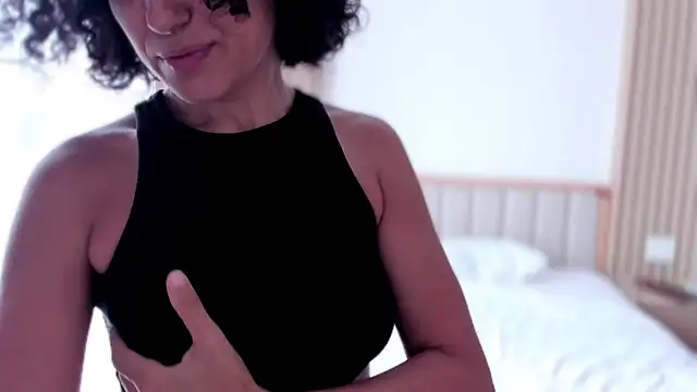  CurlySue  online show from June 8, 11:05 pm