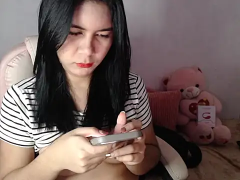 Snapshot of TransPetite1 chatting on January 11, 2:49 am TransPetite1 online show from January 11, 2:49 am