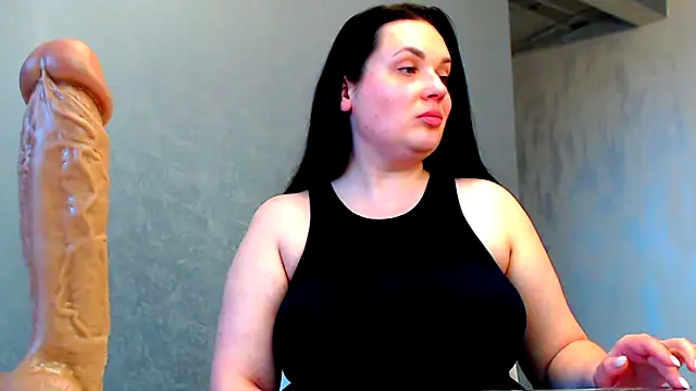 Snapshot of WorshipLilit chatting on January 23, 6:39 am WorshipLilit online show from January 23, 6:39 am