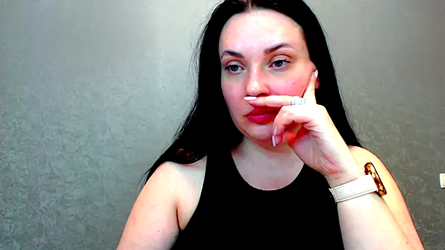 Snapshot of WorshipLilit chatting on February 28, 11:23 pm WorshipLilit online show from February 28, 11:23 pm