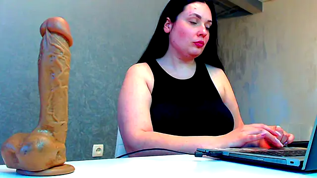 Snapshot of WorshipLilit chatting on March 9, 3:27 pm WorshipLilit online show from March 9, 3:27 pm