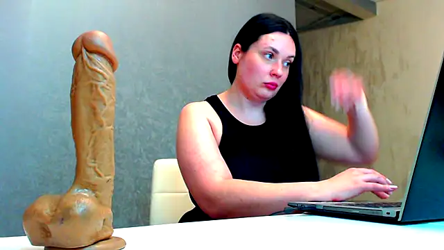 Snapshot of WorshipLilit chatting on March 9, 9:36 pm WorshipLilit online show from March 9, 9:36 pm