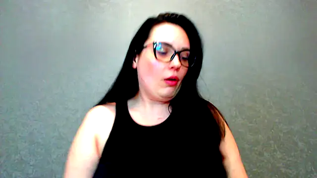 Snapshot of WorshipLilit chatting on March 16, 2:32 am WorshipLilit online show from March 16, 2:32 am