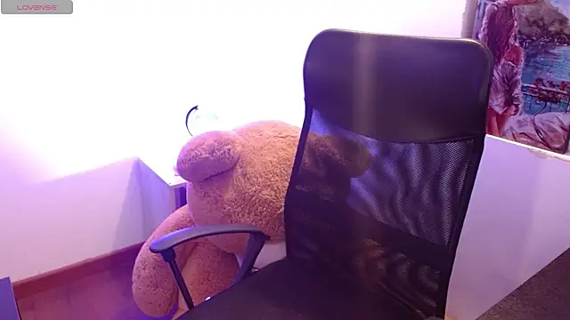 Snapshot of thamarajane chatting on February 18, 3:43 pm thamarajane online show from February 18, 3:43 pm