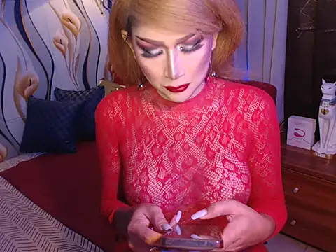 sweetsatisfactionxxx online show from December 14, 11:31 pm