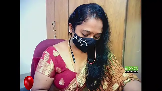 Snapshot of sexynayan23 chatting on October 22, 5:08 am sexynayan23 online show from October 22, 5:08 am