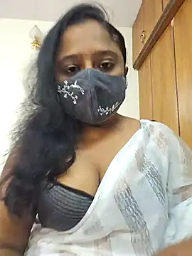 Snapshot of sexynayan23 chatting on November 25, 4:34 am sexynayan23 online show from November 25, 4:34 am