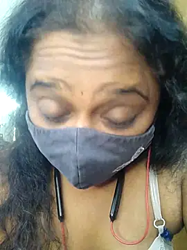 Snapshot of sexynayan23 chatting on June 25, 12:31 pm sexynayan23 online show from June 25, 12:31 pm
