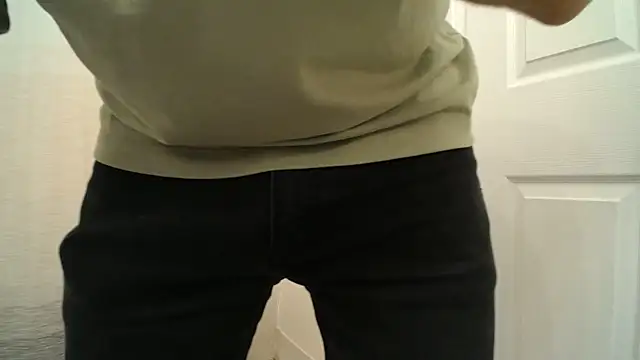 Snapshot of proseccopapi23 chatting on February 16, 6:54 am proseccopapi23 online show from February 16, 6:54 am