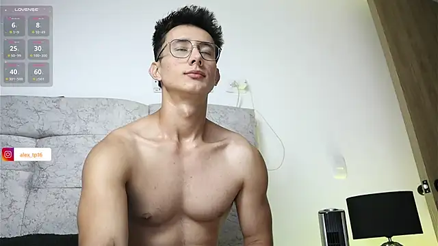 Snapshot of _Alexxx chatting on October 29, 12:13 am Alexxx online show from October 29, 12:13 am