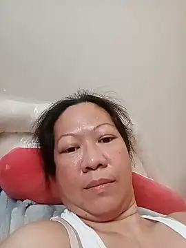 Snapshot of Sweet_Lady30 chatting on June 4, 7:03 am Sweet Lady30 online show from June 4, 7:03 am