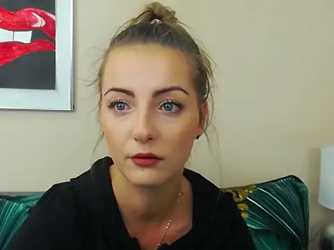 Snapshot of NatalieSexy chatting on October 28, 7:12 am NatalieSexy online show from October 28, 7:12 am