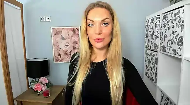 Snapshot of AulloraHoney chatting on December 21, 9:23 am AulloraHoney online show from December 21, 9:23 am