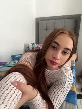 Elena222  online show from June 20, 6:33 pm