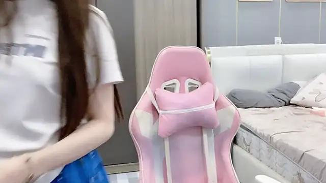 ANNA102 online show from March 10, 7:35 am