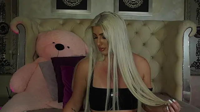 Squirt Tanya online show from June 16, 9:28 pm